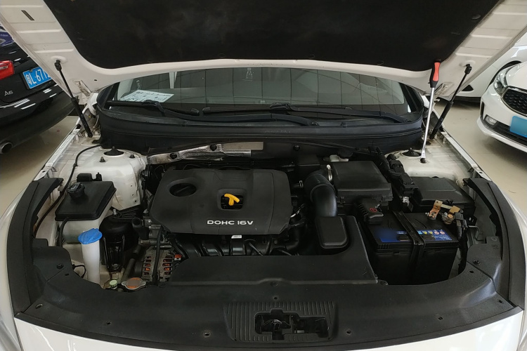 现代 索纳塔 2015款 2.0L GLS智能型机舱底盘24