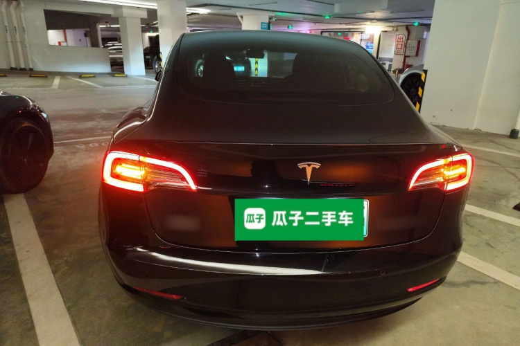 特斯拉 Model 3 2021款 改款 标准续航后驱升级版 3D1车身外观6