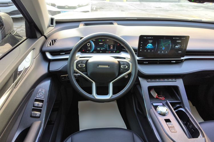 哈弗H6 2022款  第三代 1.5T 自动两驱Supreme+中控内饰13