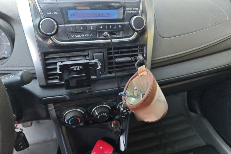 丰田 威驰 2014款 1.5L 手动智臻版局部细节16