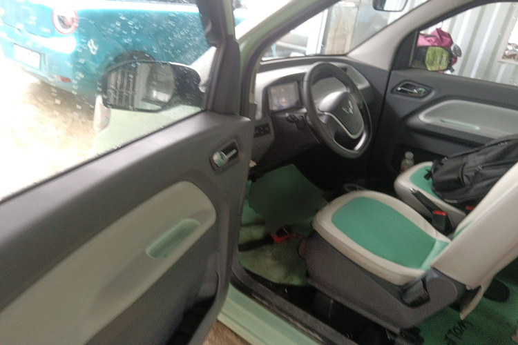 五菱汽车 宏光MINIEV 2021款 马卡龙臻享款 三元锂中控内饰7003