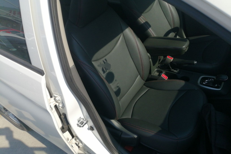 雪佛兰 2015款 赛欧3 1.3L AMT理想版局部细节41