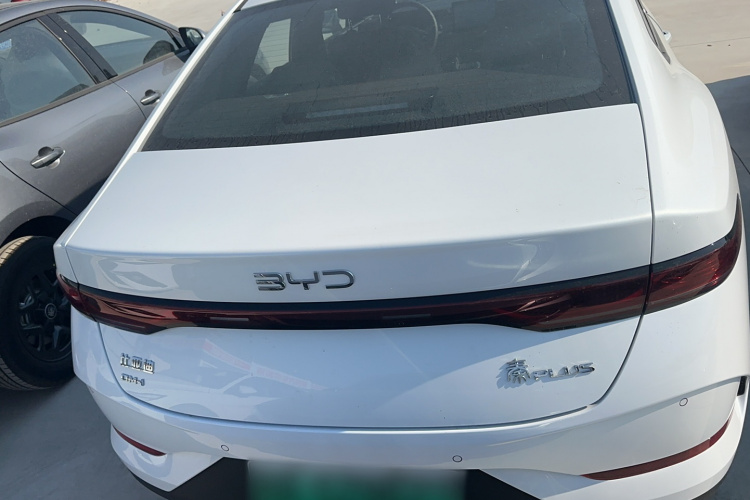 比亚迪 秦PLUS 2025款 DM-i 智驾版 55KM领先型车身外观6004