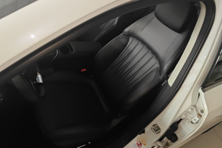 长安 逸动 2024款 1.5T GDI自动 旗舰型中控内饰19