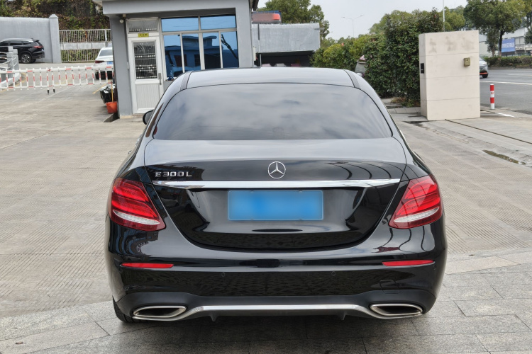 奔驰E级 2019款 E 200 L 运动型车身外观6004