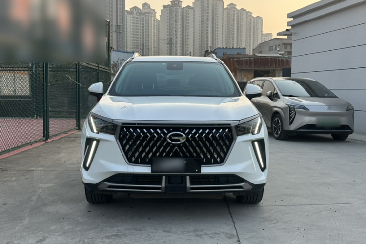 广汽传祺 传祺GS4 PLUS 2021款 390T 自动星云版车身外观6004