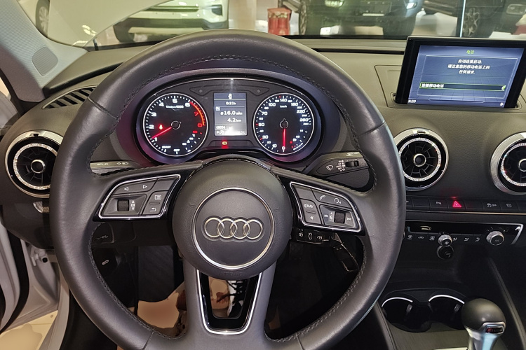 奥迪A3 2019款 Limousine 35 TFSI 风尚型 国VI中控内饰13