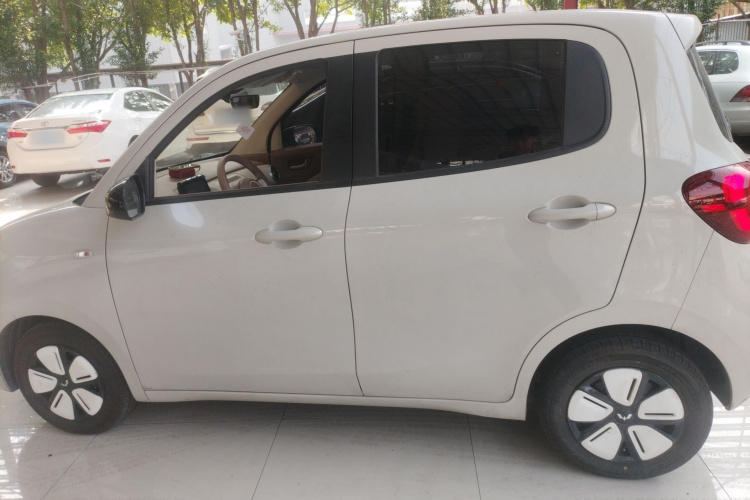 五菱汽车 宏光MINIEV 2025款 四门版 进阶款车身外观4