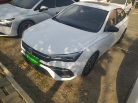 荣威i5 2021款 1.5L CVT铂金版
