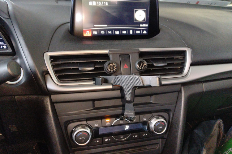 马自达3 昂克赛拉 2019款 云控版 三厢 1.5L 自动豪华型 国VI局部细节16