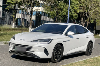 比亚迪 海豹 2023款 DM-i 1.5L 121km 尊贵型