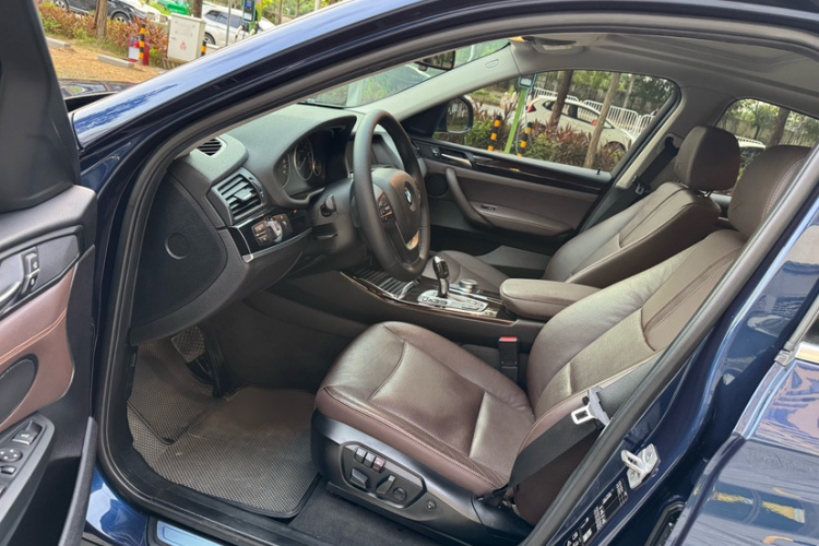 宝马X4 2014款 xDrive20i X设计套装中控内饰7006