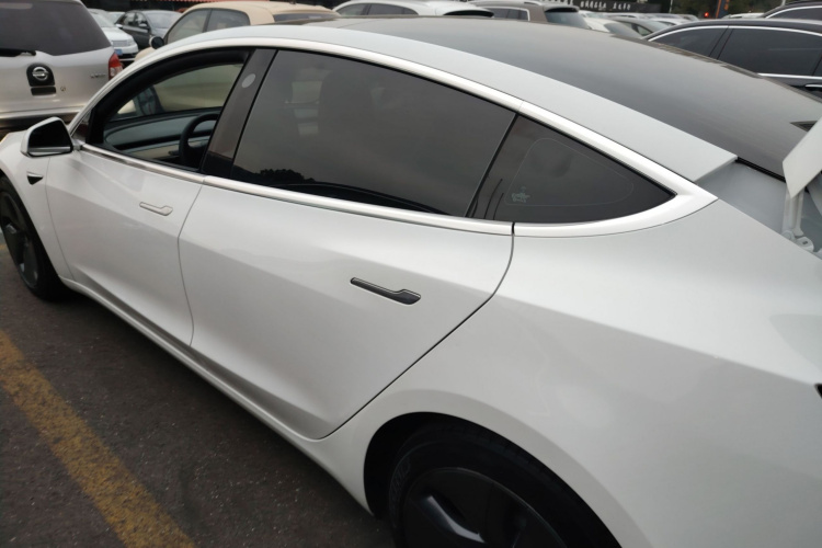 特斯拉 Model 3 2020款 改款 标准续航后驱升级版车身外观6003
