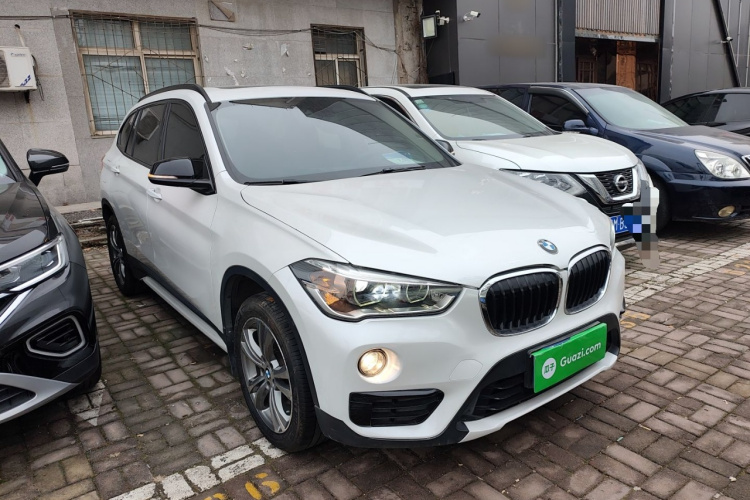 宝马X1 2019款 sDrive18Li 尊享型车身外观3