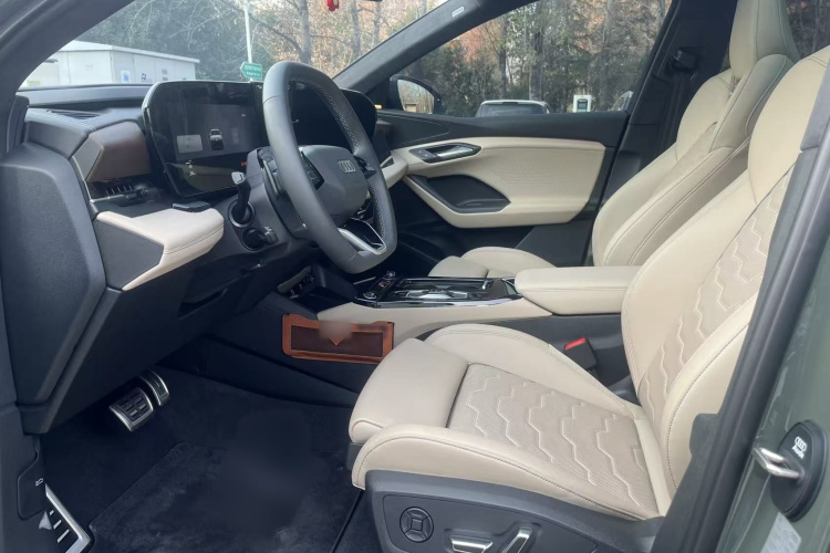 奥迪Q6L e-tron 2026款 超长续航版中控内饰7003