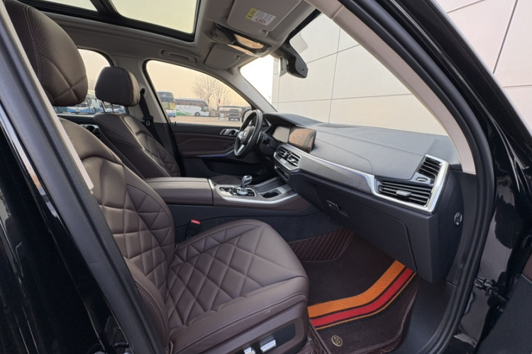 宝马X5 2022款 改款 xDrive 30Li 尊享型M运动套装局部细节41