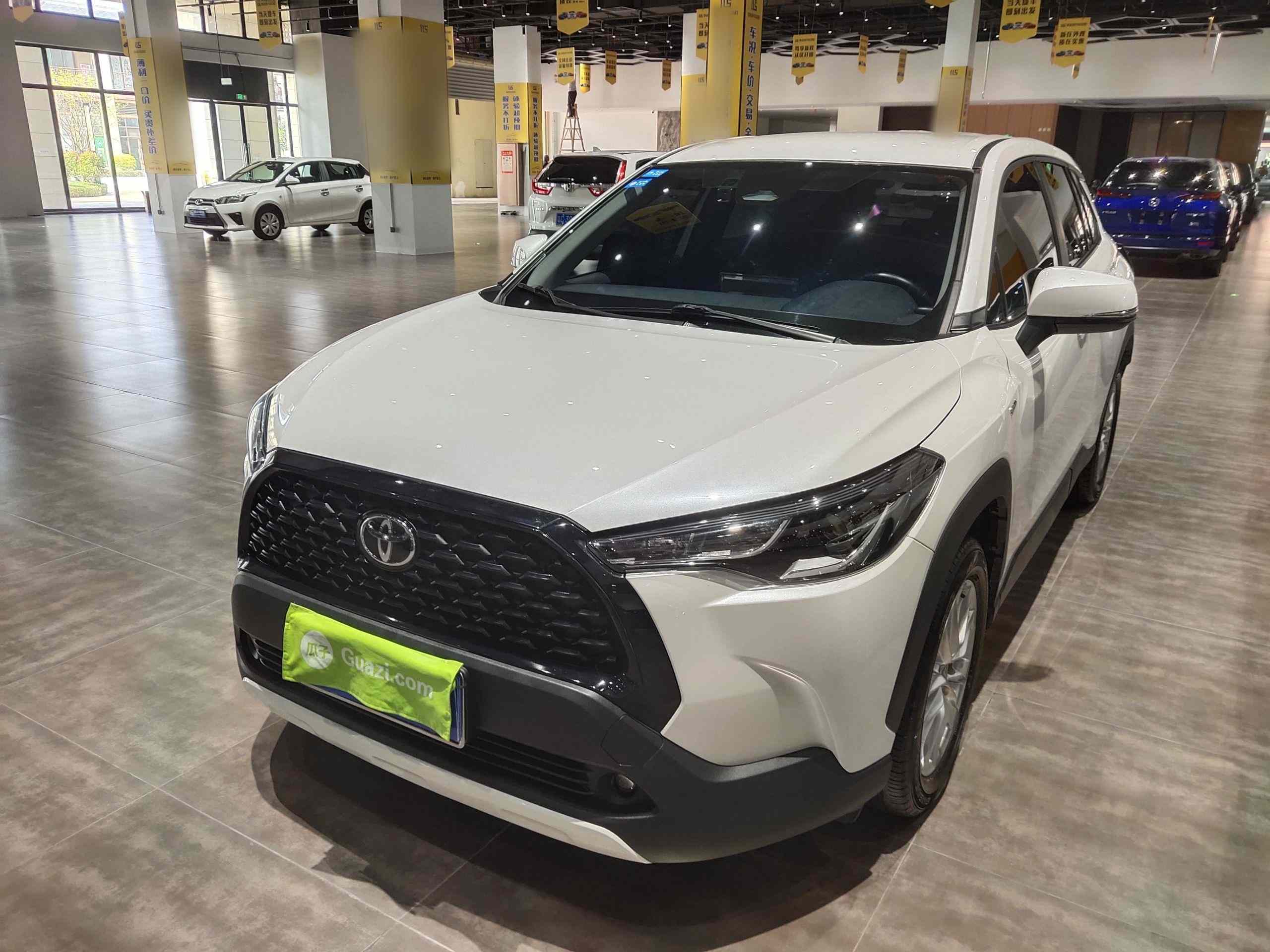 丰田 卡罗拉锐放 2024款 2.0L 智能电混双擎 先锋版(2)