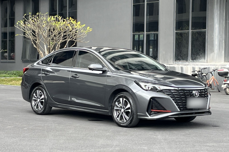 长安 逸动 2024款 PLUS 蓝鲸NE 1.4T GDI DCT高能版车身外观6004