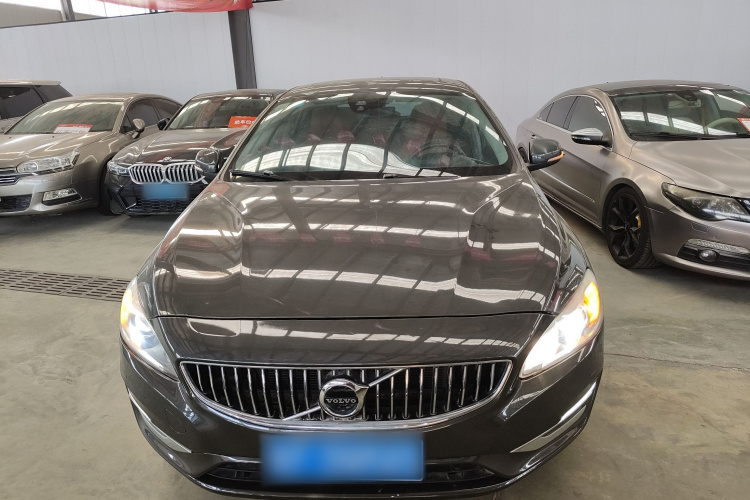 沃尔沃S60 2018款 S60L T3 智进进取版车身外观2