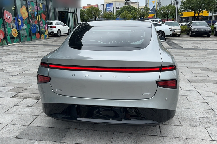 小鹏P7 2021款 480N车身外观6005