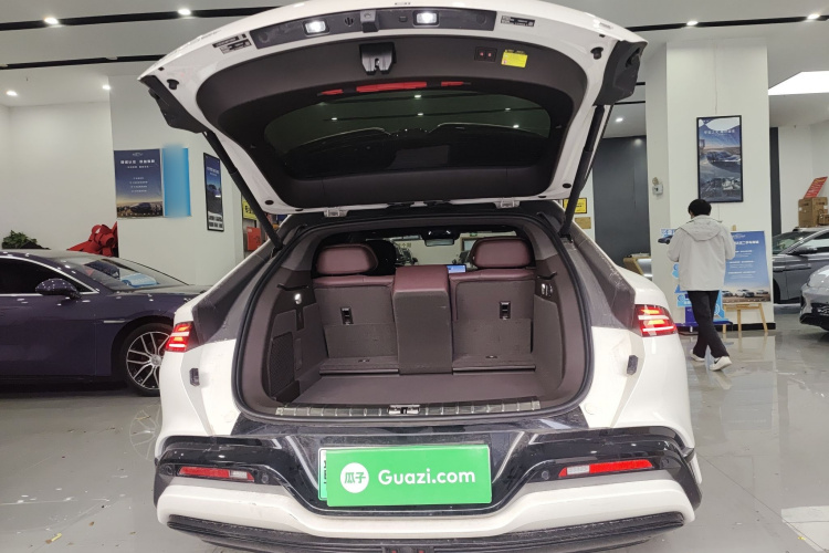 腾势Z9GT 2024款 1100四驱Ultra版机舱底盘23