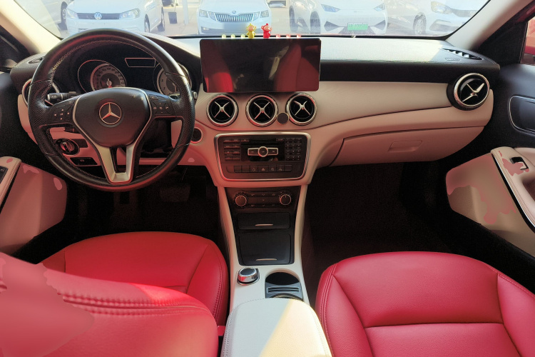 奔驰GLA 2015款 GLA 200 时尚型中控内饰12