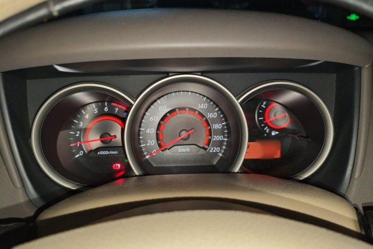 日产 轩逸 2012款 经典 1.6XL 自动豪华版局部细节14