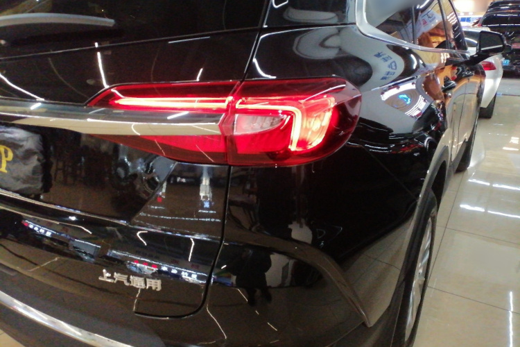 别克 昂科旗 2022款 652T 两驱尊贵型 7座车身外观6006