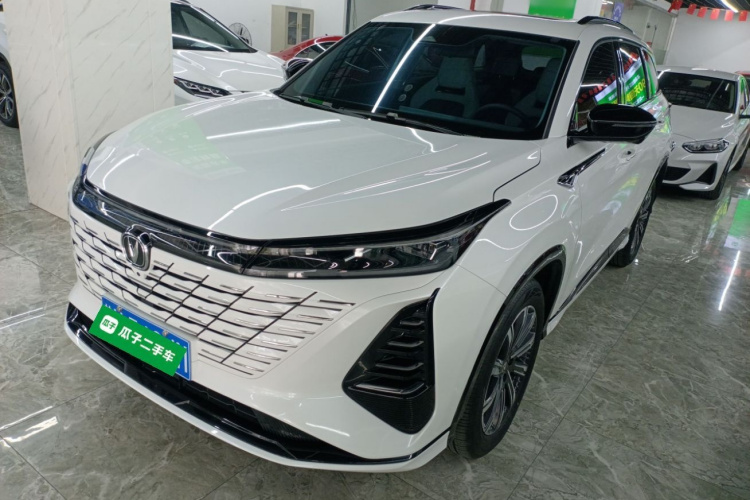 长安CS75 PLUS 2024款 第三代 冠军版 1.5T 智驾劲航型车身外观1