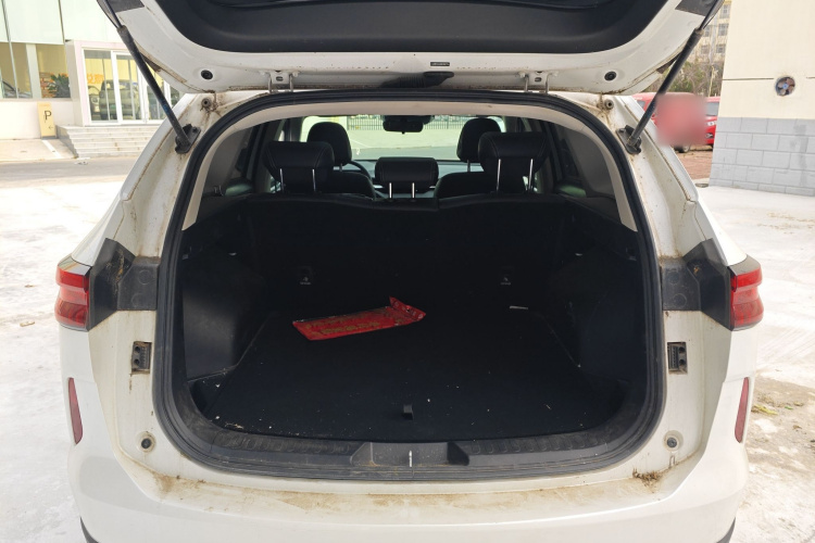 哈弗H6 2021款 第三代 1.5T 自动两驱Max机舱底盘23