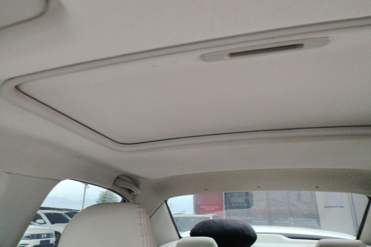 雪佛兰 2015款 赛欧3 1.5L AMT幸福天窗版中控内饰22