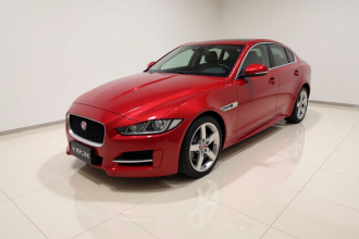 捷豹XE 2015款 2.0T 240PS R-Sport