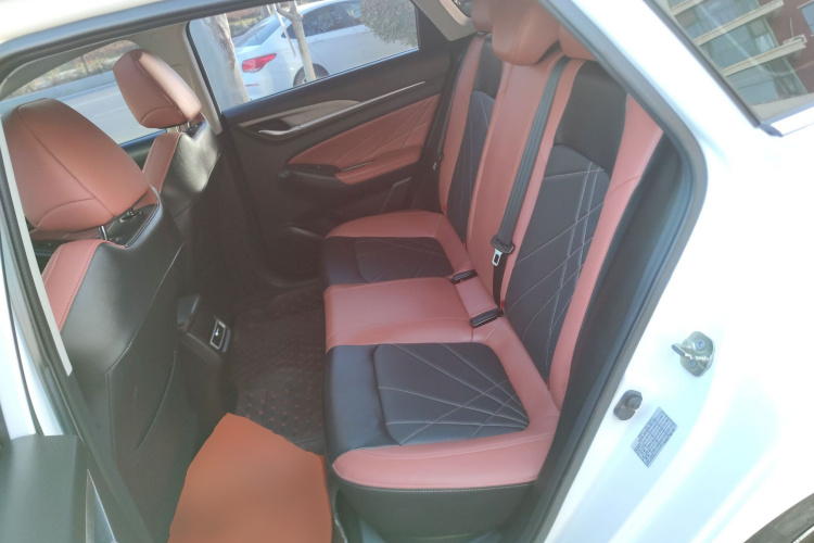 长安 逸动 2023款 畅享版 PLUS 蓝鲸NE 1.4T GDI DCT尊贵版中控内饰21