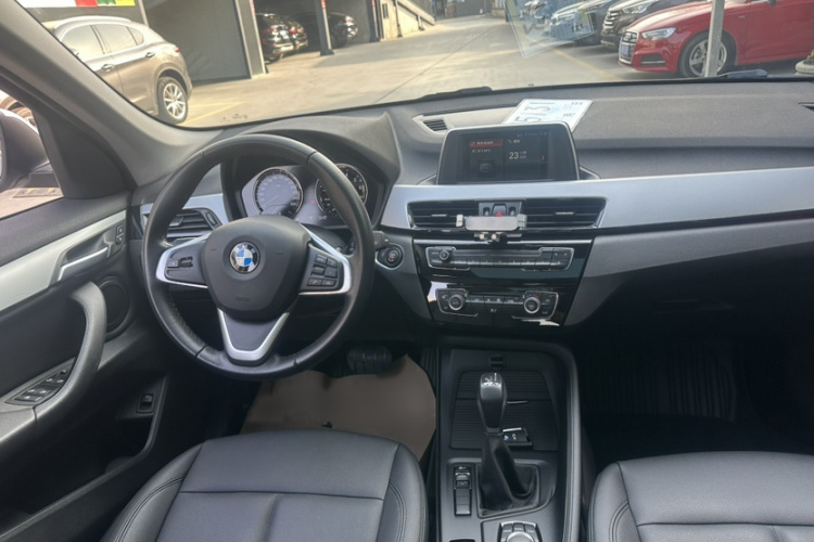 宝马X1 2019款 sDrive20Li 领先型中控内饰7004