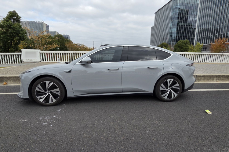 蔚来ET5 2024款 75kWh车身外观6007