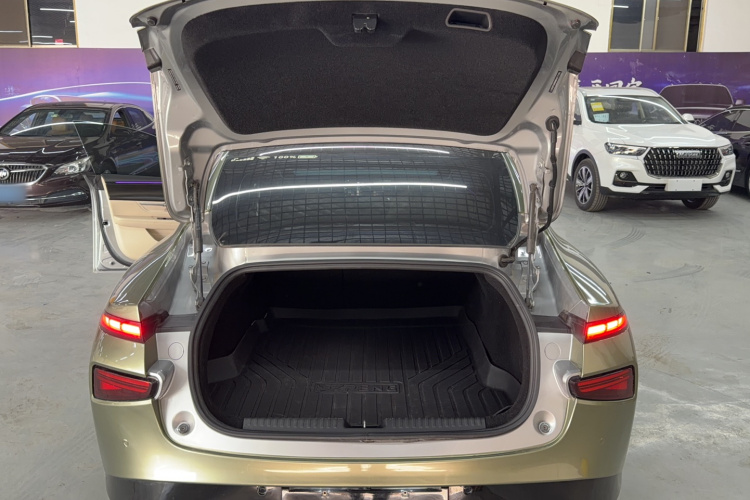 小鹏P7 2020款 670N局部细节23