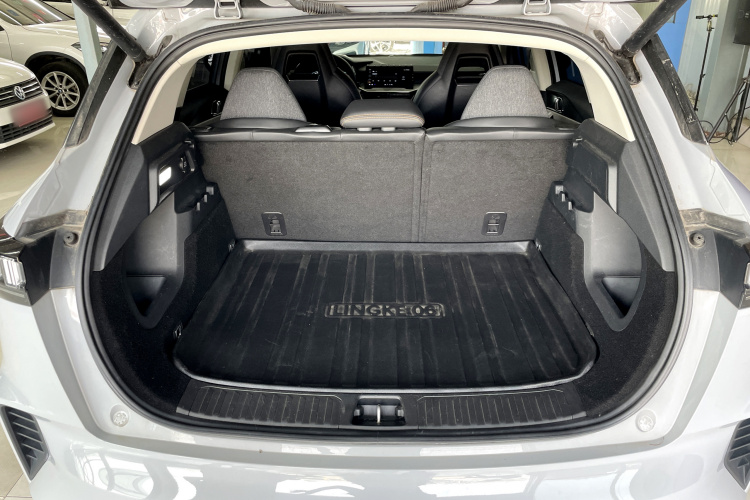 领克06 EM-P 2022款 PHEV 84KM续航版 Pro中控内饰7007