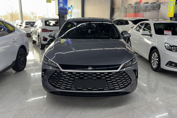 比亚迪 秦PLUS 2024款 荣耀版 DM-i 55KM领先型车身外观6001