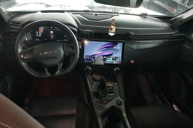 领克01 EM-P 2023款 1.5TD EM-P PM中控内饰7002