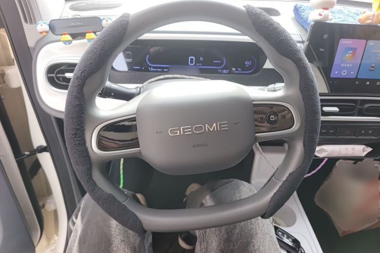 吉利银河 熊猫 2025款 210km 元气熊中控内饰13