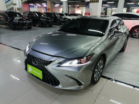 雷克萨斯ES 2021款 300h 卓越版