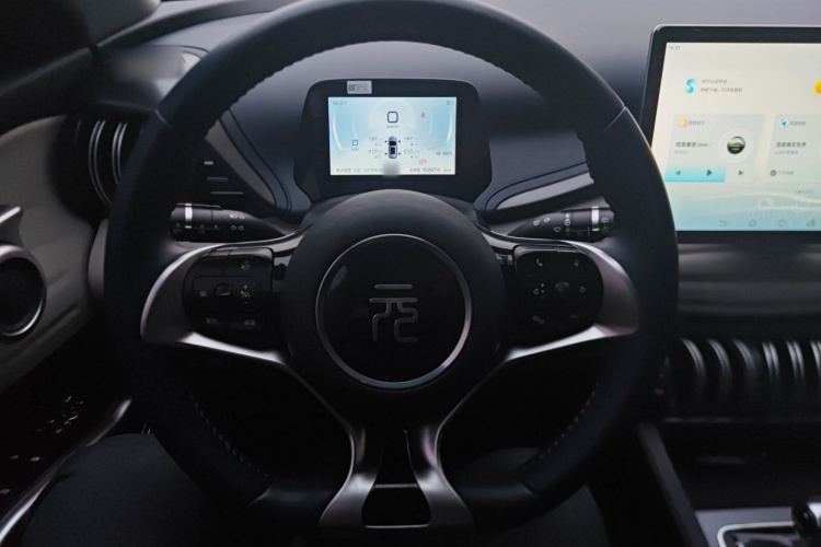 比亚迪 元PLUS 2022款 510KM 尊荣型局部细节13