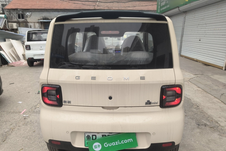 吉利银河 熊猫 2025款 210km 元气熊车身外观6