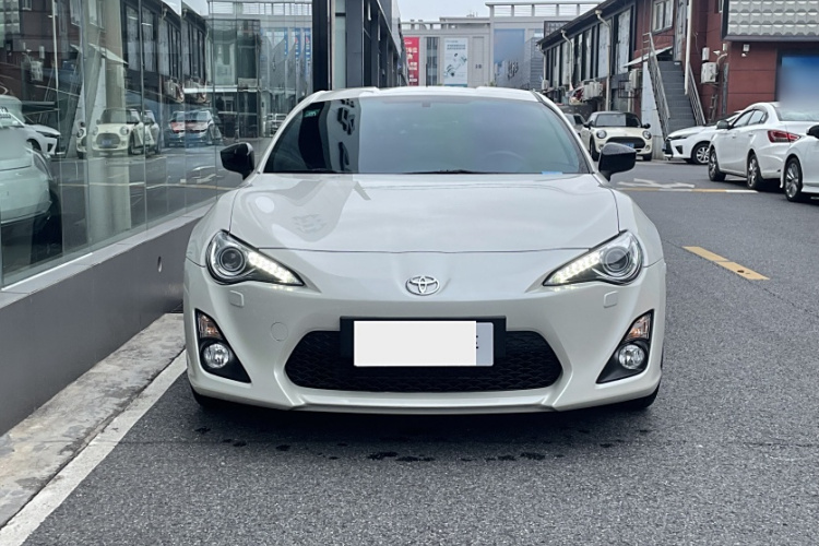 丰田86 2013款 2.0L 自动豪华型车身外观6002