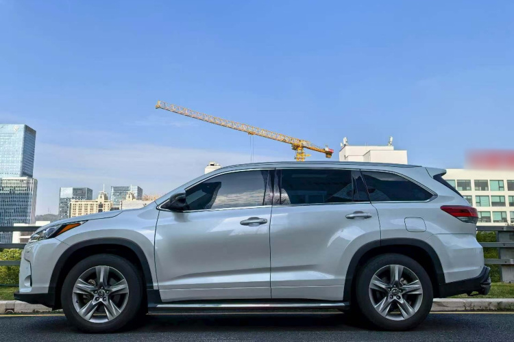 丰田 汉兰达 2018款 2.0T 四驱至尊版 7座 国VI车身外观6005