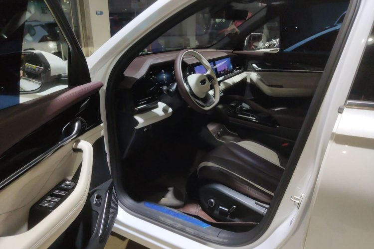 吉利汽车 星越L 2024款 2.0TD 高功自动两驱云起版中控内饰20