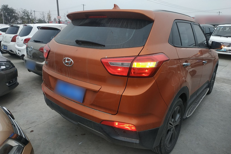 北京现代ix25 2015款 1.6L 自动两驱智能型GLS车身外观7