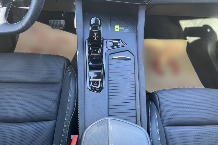 领克03 2023款 1.5TD DCT劲Pro中控内饰7004