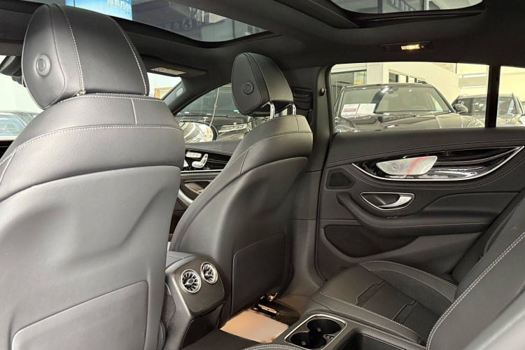 奔驰 2023款 AMG GT 50 四门跑车中控内饰7008