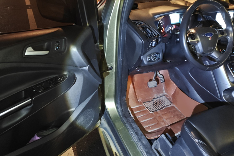 福特 翼虎 2015款 2.0L GTDi 四驱精英型中控内饰7003